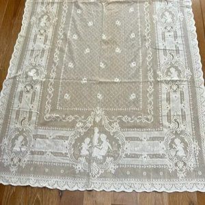Vintage Victorian Design White Lace Set of 7